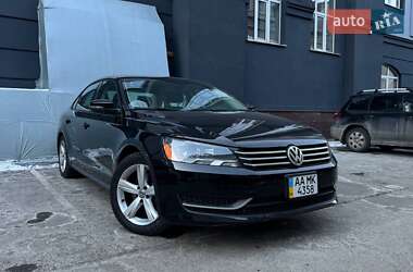 Седан Volkswagen Passat 2013 в Киеве