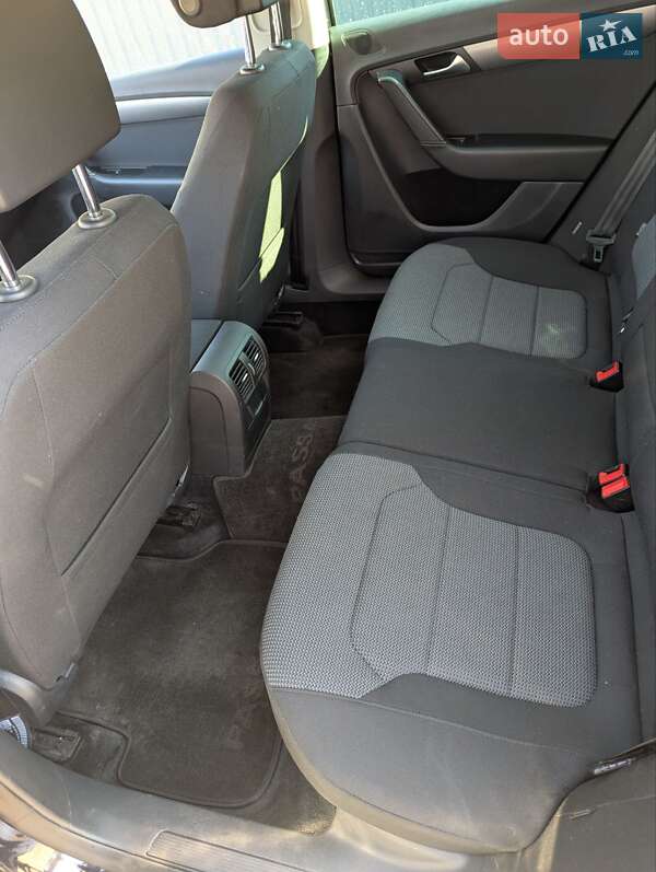 Универсал Volkswagen Passat 2013 в Ровно