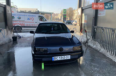 Седан Volkswagen Passat 1989 в Львове