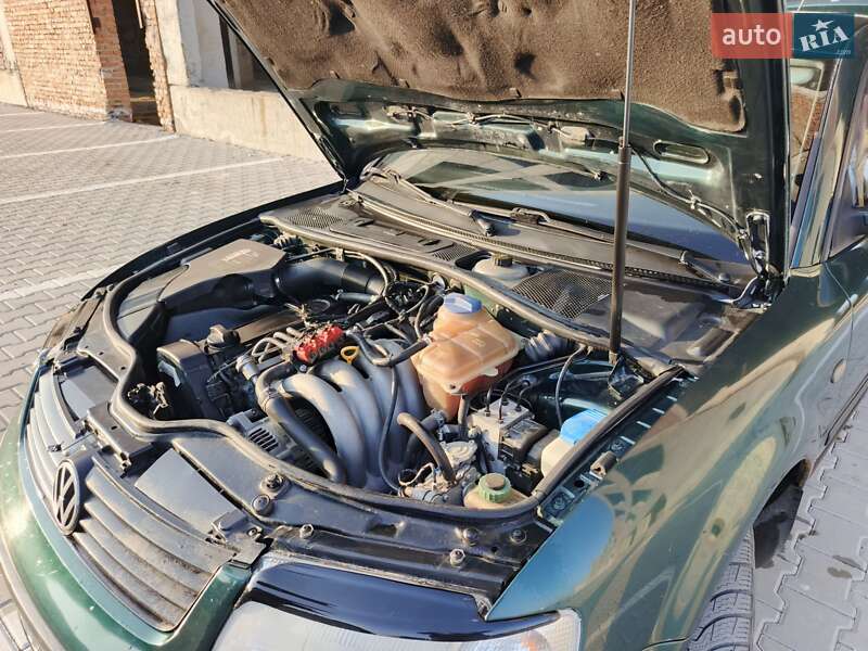 Седан Volkswagen Passat 1997 в Теребовлі