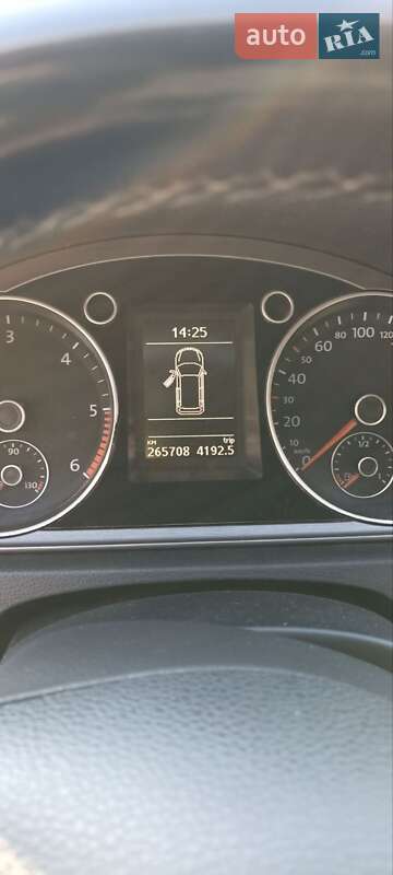 Универсал Volkswagen Passat 2011 в Коростене