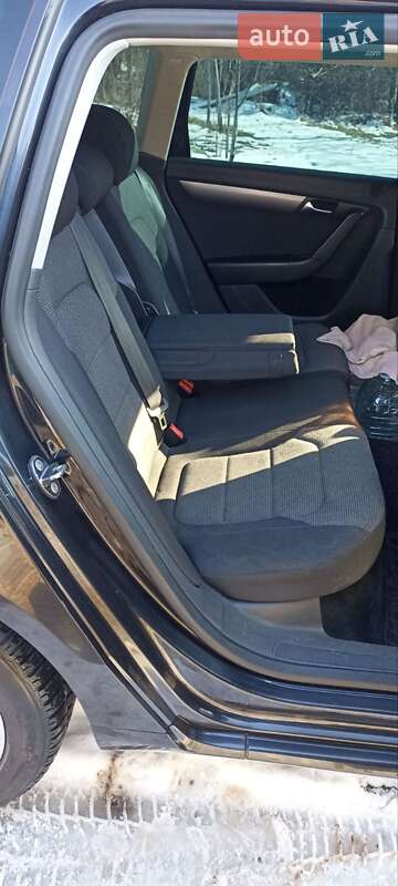 Универсал Volkswagen Passat 2011 в Коростене