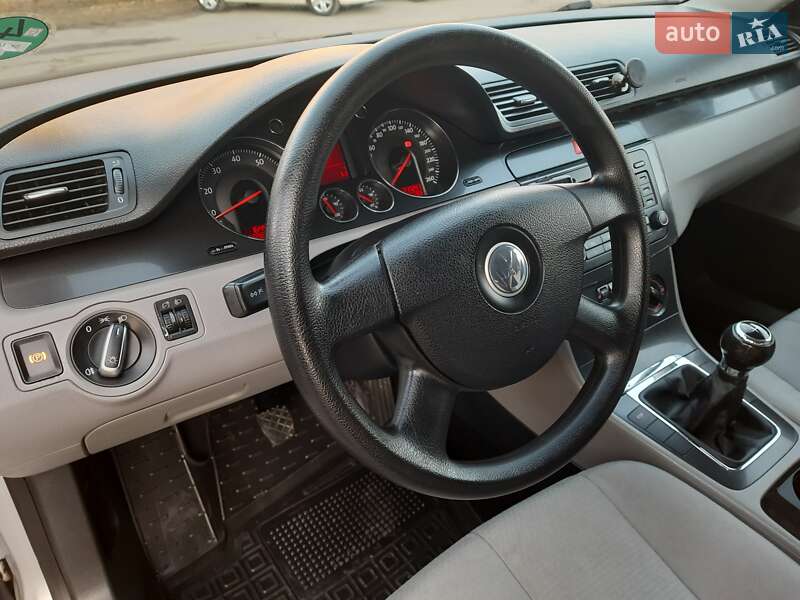 Седан Volkswagen Passat 2005 в Хмельницком