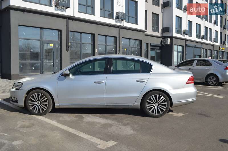 Седан Volkswagen Passat 2013 в Чернигове