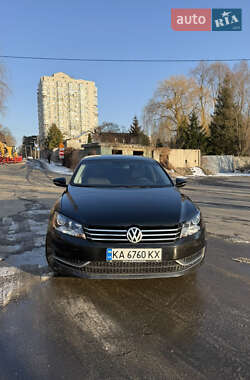 Седан Volkswagen Passat 2012 в Києві