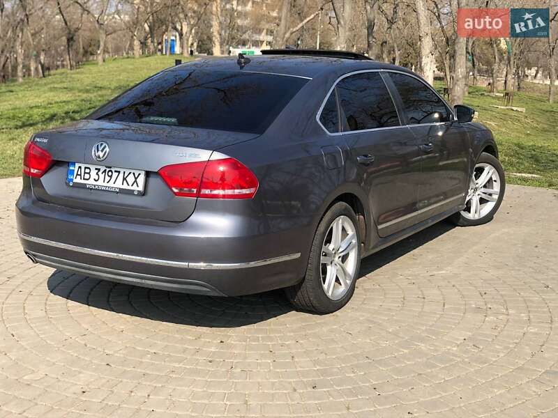 Седан Volkswagen Passat 2014 в Измаиле