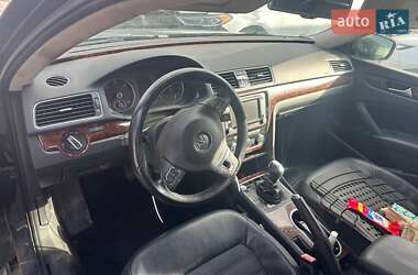 Седан Volkswagen Passat 2013 в Львові