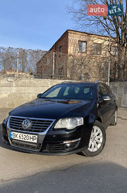 Універсал Volkswagen Passat 2007 в Рівному