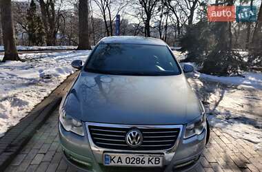 Седан Volkswagen Passat 2010 в Києві