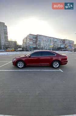 Седан Volkswagen Passat 2016 в Сумах