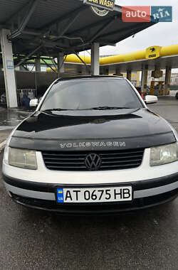 Седан Volkswagen Passat 1997 в Киеве