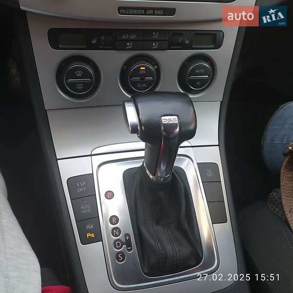 Універсал Volkswagen Passat 2009 в Миколаєві