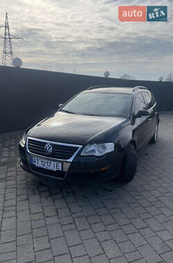 Універсал Volkswagen Passat 2006 в Івано-Франківську