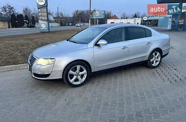 Седан Volkswagen Passat 2005 в Черновцах