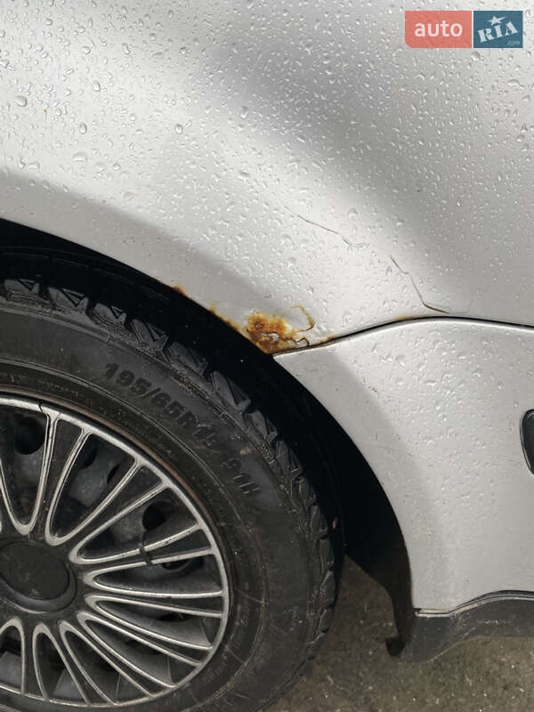 Универсал Volkswagen Passat 2004 в Львове