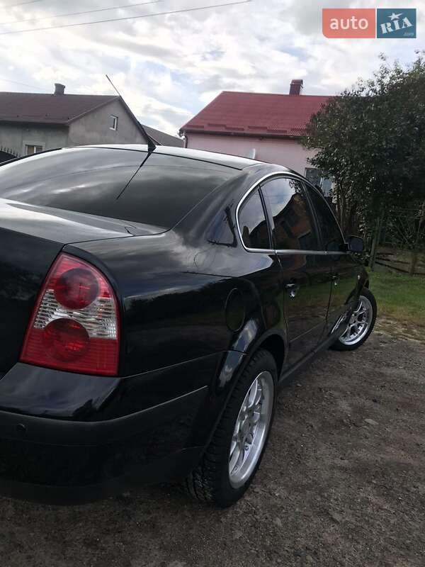 Седан Volkswagen Passat 2001 в Львове