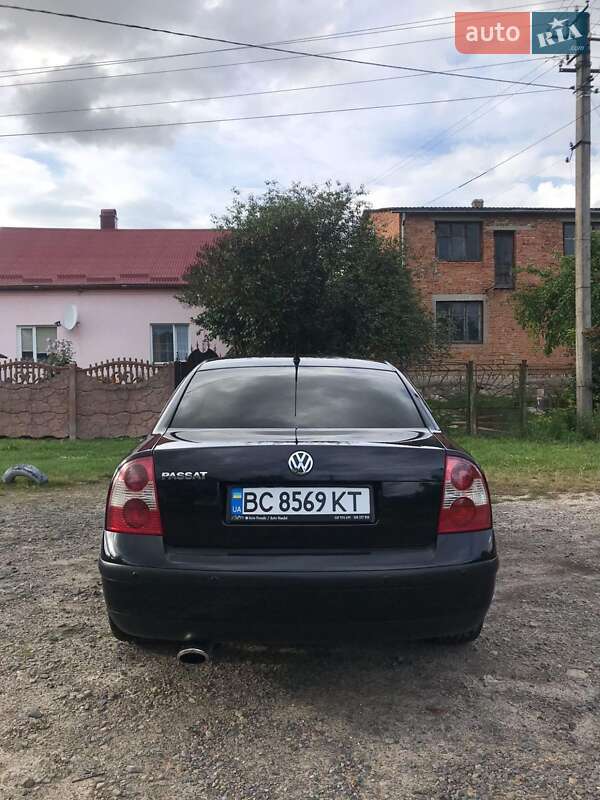 Седан Volkswagen Passat 2001 в Львове