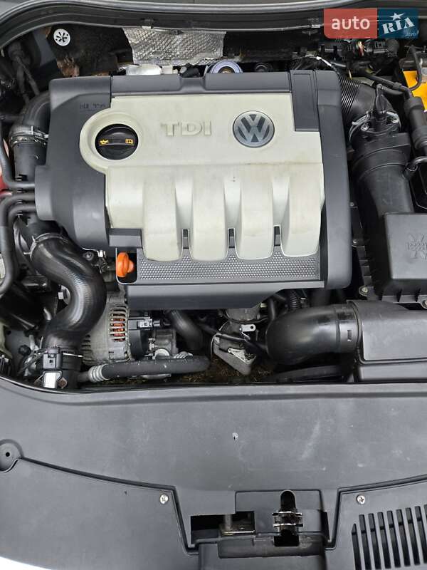 Універсал Volkswagen Passat 2006 в Івано-Франківську