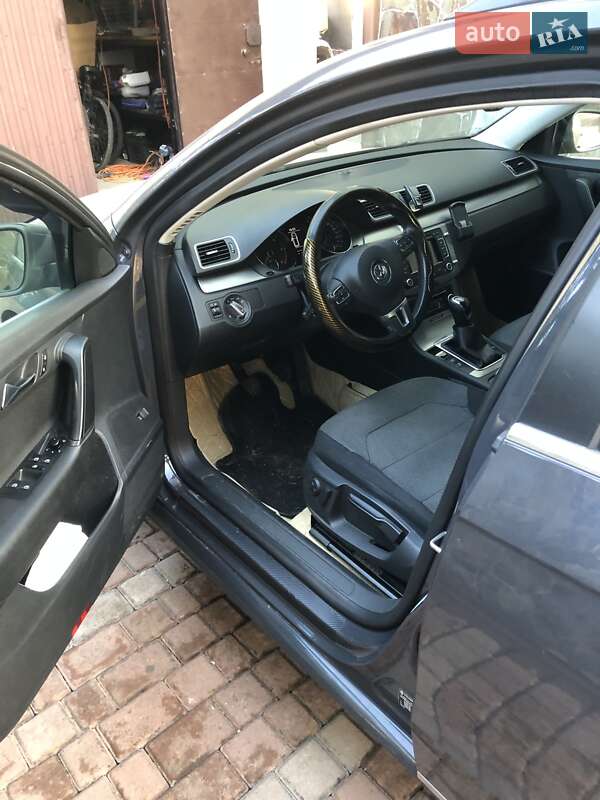 Універсал Volkswagen Passat 2011 в Бучачі