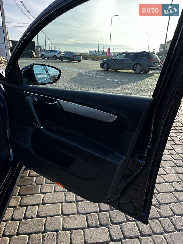 Универсал Volkswagen Passat 2011 в Львове