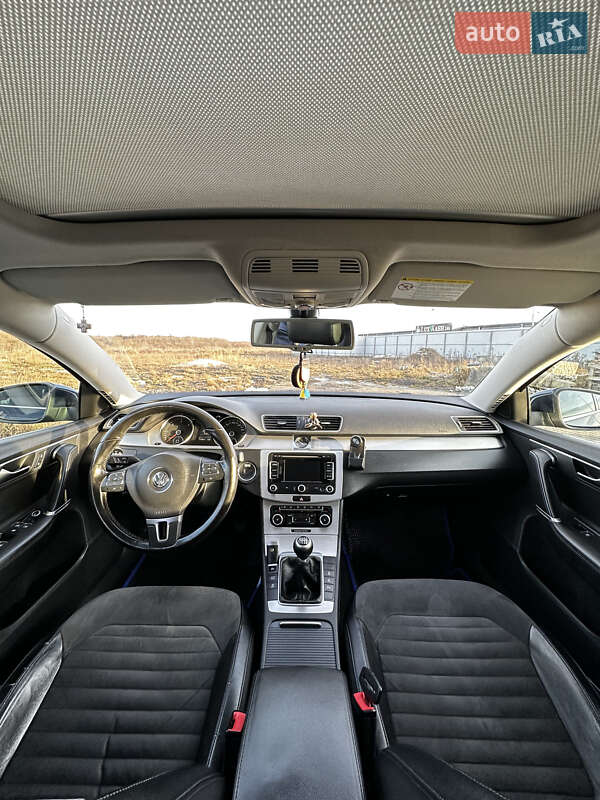 Универсал Volkswagen Passat 2011 в Львове
