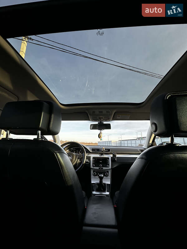 Универсал Volkswagen Passat 2011 в Львове