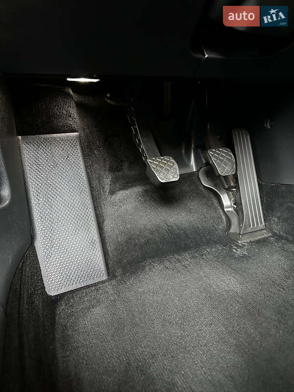 Универсал Volkswagen Passat 2011 в Львове