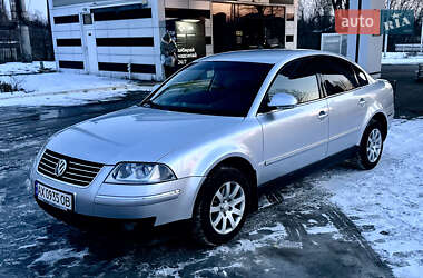 Седан Volkswagen Passat 2004 в Харкові