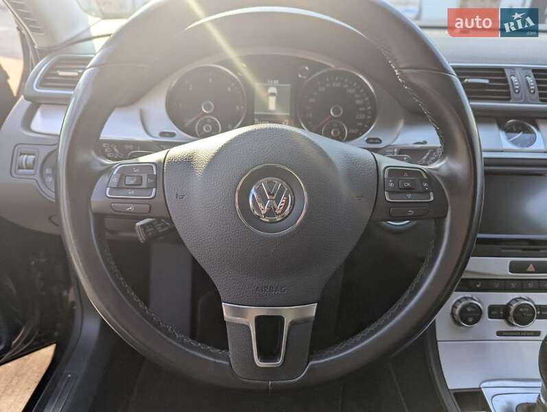 Универсал Volkswagen Passat 2011 в Чернигове
