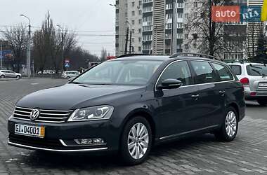 Универсал Volkswagen Passat 2012 в Луцке