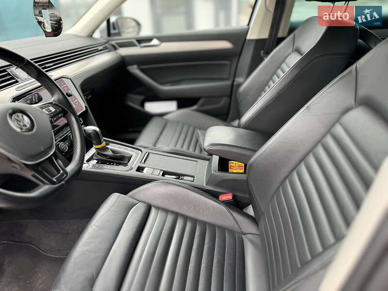 Универсал Volkswagen Passat 2018 в Кропивницком