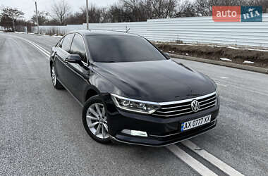 Седан Volkswagen Passat 2017 в Харкові