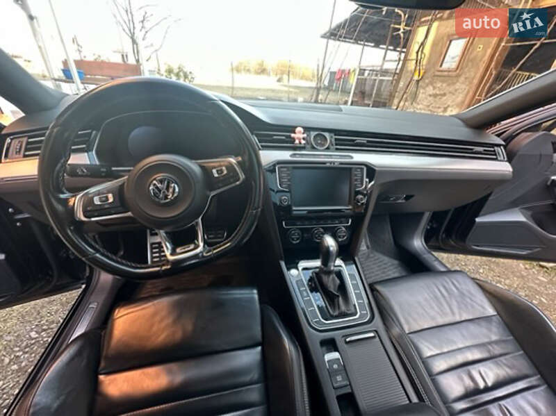 Универсал Volkswagen Passat 2015 в Хусте