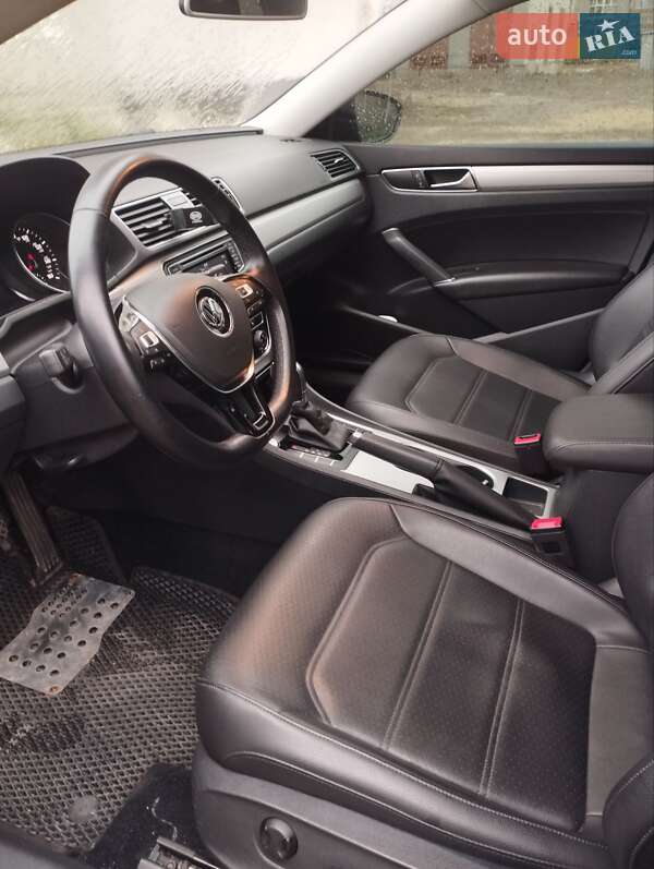 Седан Volkswagen Passat 2019 в Киеве