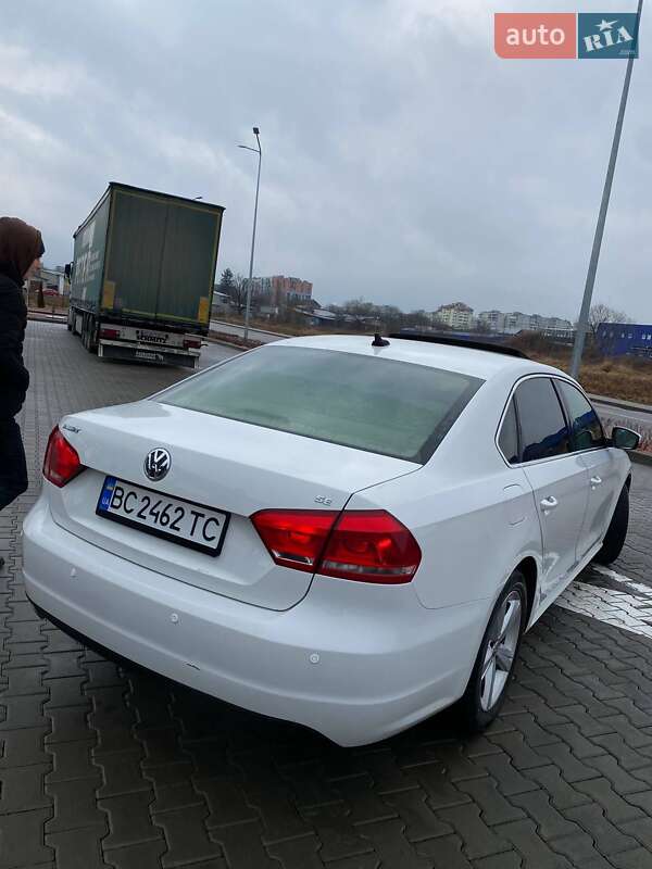 Седан Volkswagen Passat 2012 в Стрые