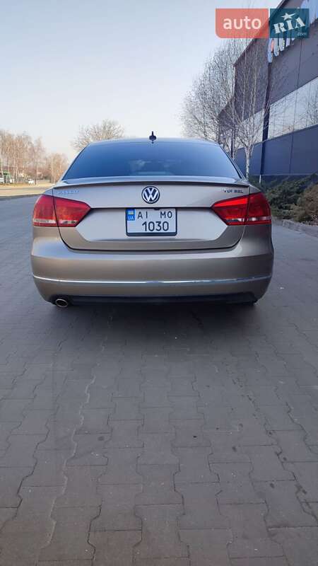 Седан Volkswagen Passat 2014 в Софиевской Борщаговке