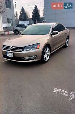 Седан Volkswagen Passat 2014 в Софіївській Борщагівці