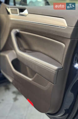 Универсал Volkswagen Passat 2016 в 