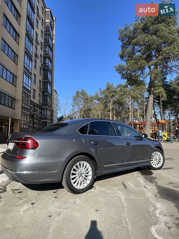 Седан Volkswagen Passat 2016 в Чернигове
