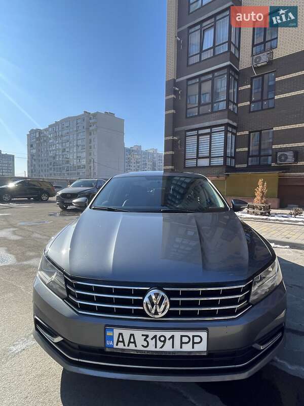 Седан Volkswagen Passat 2016 в Чернигове