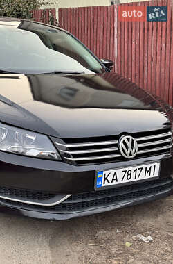 Седан Volkswagen Passat 2013 в Києві