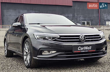 Седан Volkswagen Passat 2021 в Луцке