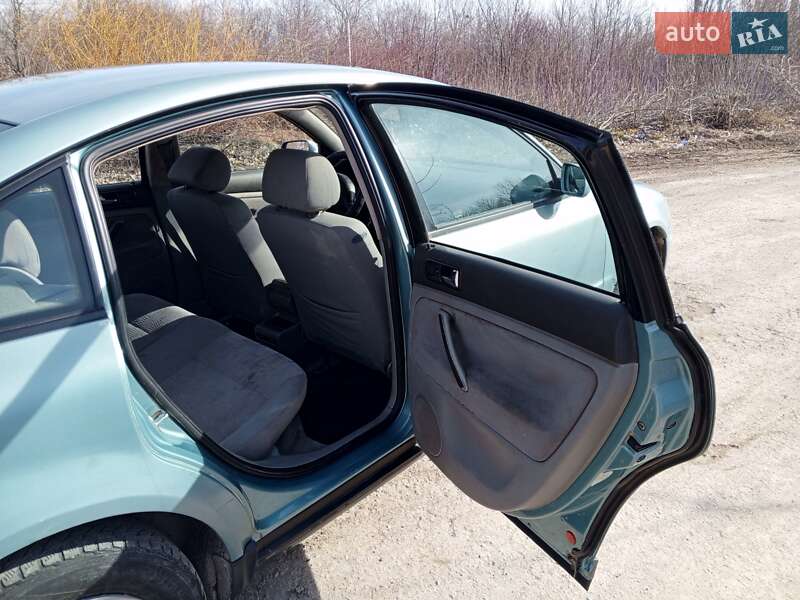 Седан Volkswagen Passat 1998 в Кам'янець-Подільському фото 15 Седан Volkswagen Passat 1998 в Кам'янець-Подільському