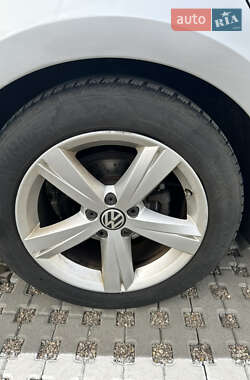 Седан Volkswagen Passat 2012 в 