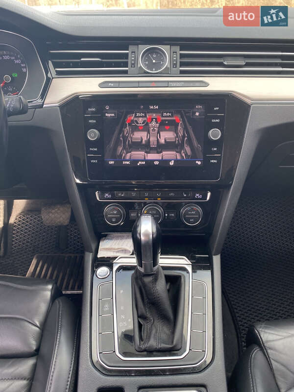 Універсал Volkswagen Passat 2015 в Ніжині фото 20 Універсал Volkswagen Passat 2015 в Ніжині