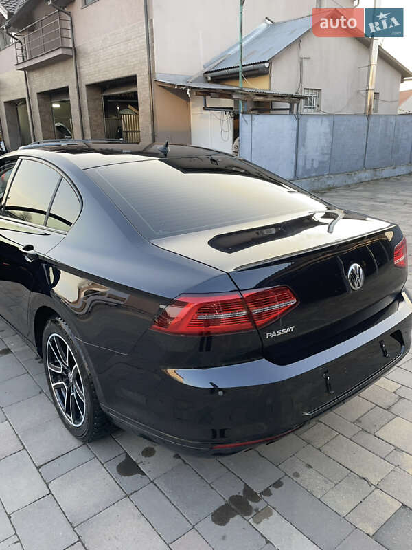 Седан Volkswagen Passat 2017 в Мукачево