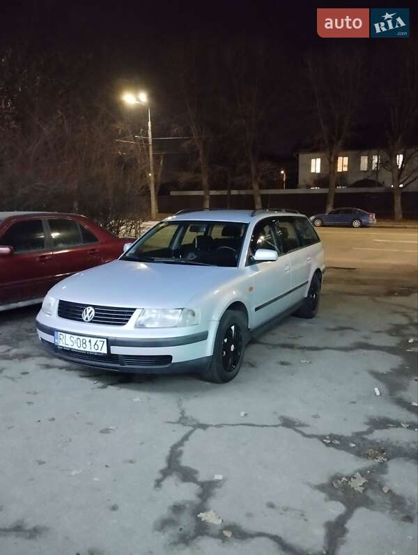 Универсал Volkswagen Passat 1998 в 