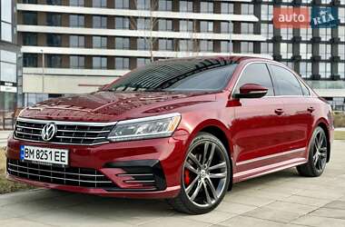 Седан Volkswagen Passat 2016 в Киеве