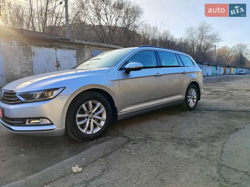 Универсал Volkswagen Passat 2018 в Каменском