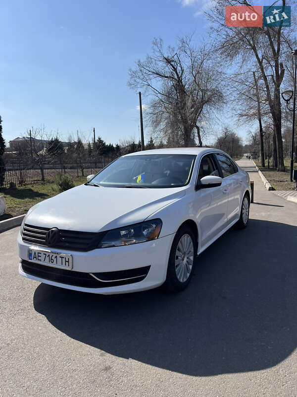 Седан Volkswagen Passat 2012 в Кривом Роге